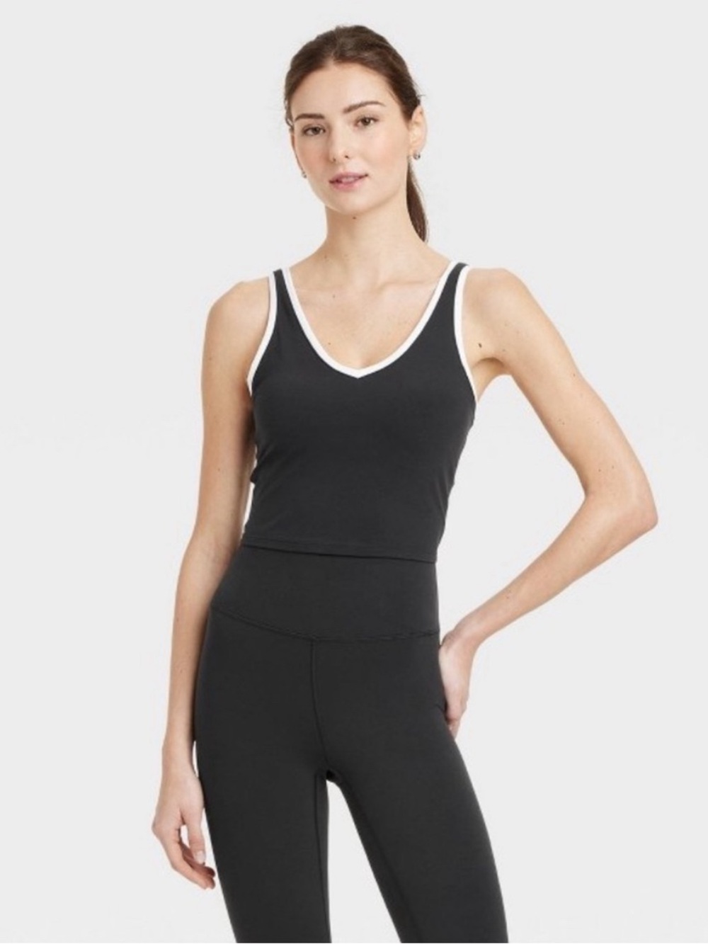 All In Motion Everyday Soft Light Support Contrast V Neck Cropped Sports Bra S